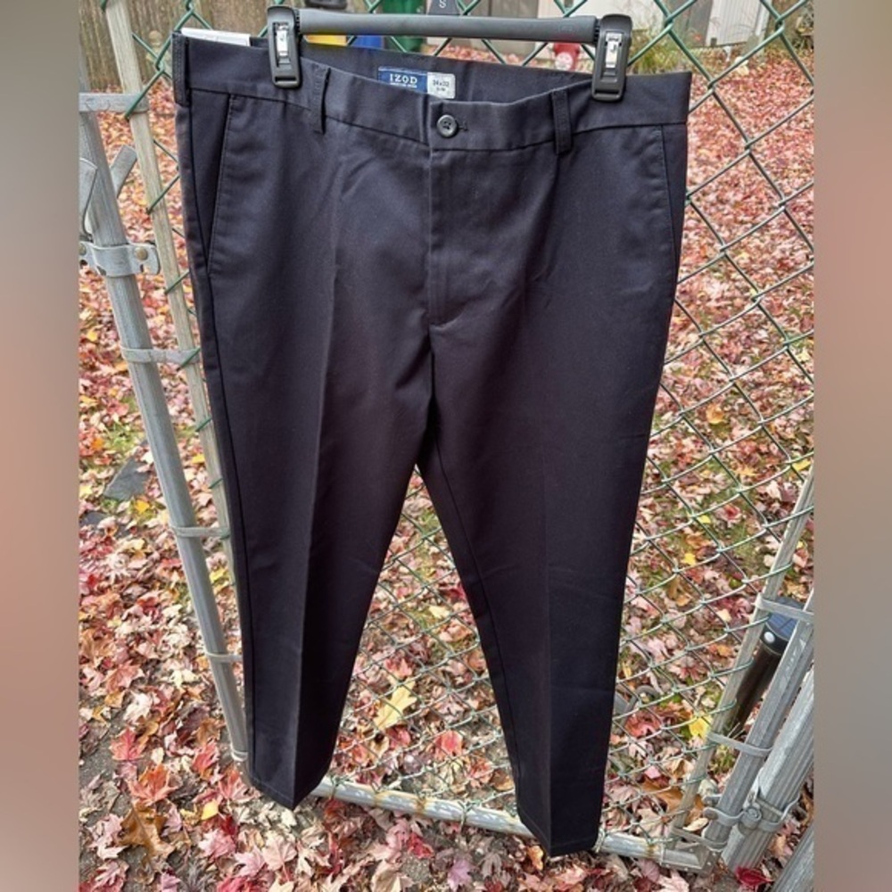 IZOD Men's American Chino Slim Fit Pants, 34Wx32L SLIM‎ (Black) (NWT)